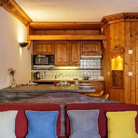 Le Cristal Gm7 Mountain View, Pool, Private Sauna & Parking - Happy * Σαμονί