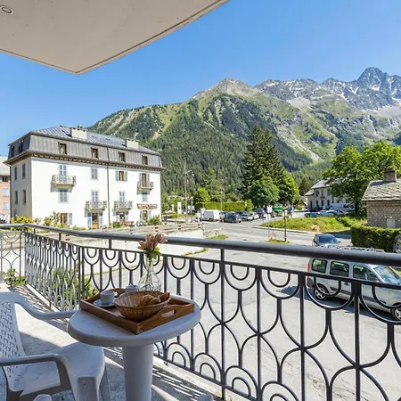 Le Cristal Gm7 Mountain View, Pool, Private Sauna & Parking - Happy