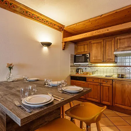 Le Cristal Gm7 Mountain View, Pool, Private Sauna & Parking - Happy Σαμονί